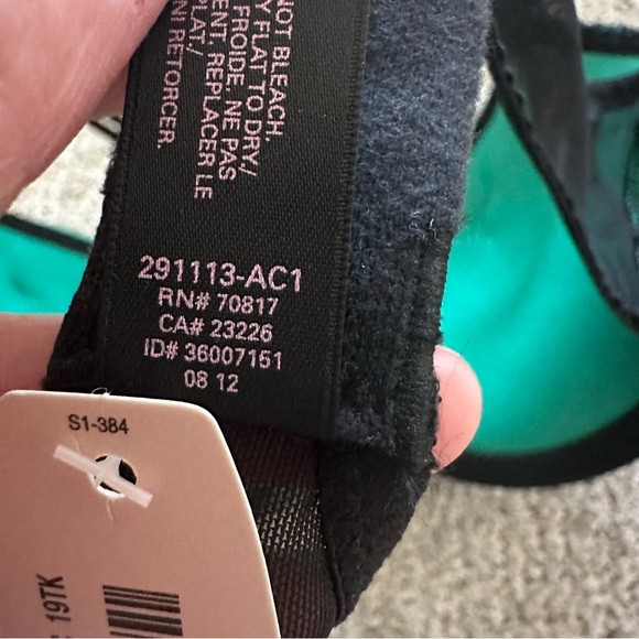 Victoria's Secret Green and Black Very Sexy Plunge Bra 32C - Picture 7 of 7